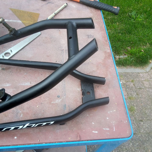 Losgeslepen achtervork kinderfiets